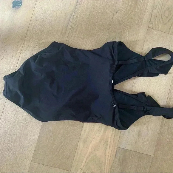 Sea Level Eco Essentials Frill One Piece Black Size 6 - Picture 5 of 7